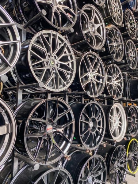 Embellissez votre v&eacute;hicule gr&acirc;ce &agrave; la peinture de jantes &agrave; Tinqueux